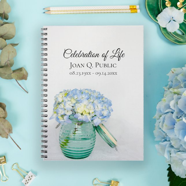 Blue Hydrangea Jar Celebration of Life Guest Book Notizblock (Von Creator hochgeladen)