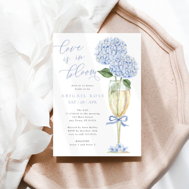 Blue Hydrangea Liebe ist in Bloom Brautparty Einladung (Von Creator hochgeladen)