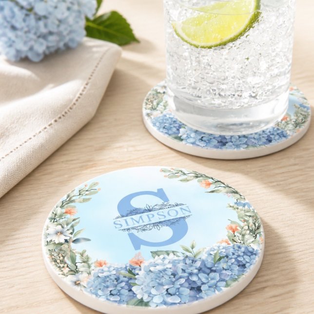 Blue Hydrangea Monogram Round Untersetzer (Von Creator hochgeladen)