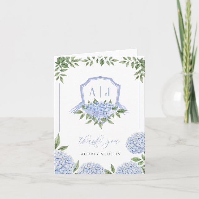 Blue Hydrangea Monogram Wappen Borded Wedding Dankeskarte (Vorderseite)