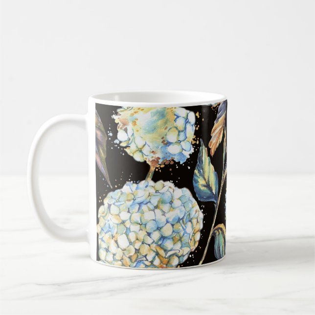 Blue Hydrangea Wasserfarbe: Dunkles, nahtloses Mus Kaffeetasse (Links)