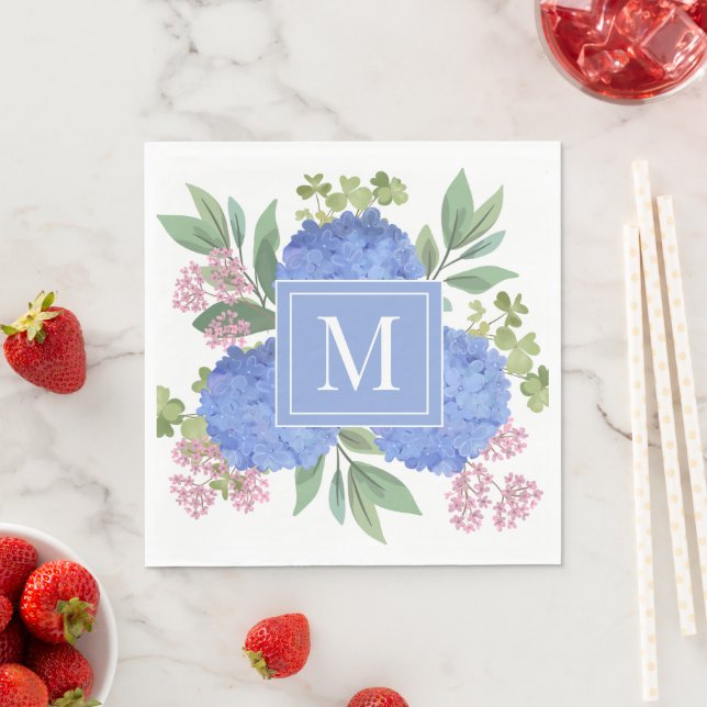 Blue Hydrangeas Modern Bouquet Custom Monogram Serviette (Beispiel)
