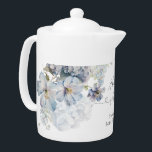 Blue Hydrangeas Wasserfarbe Babydusche Geschenk<br><div class="desc">Blue Hydrangeas Aquarell Babydusche Geschenk Teekanne. Matching-Elemente sind verfügbar.</div>