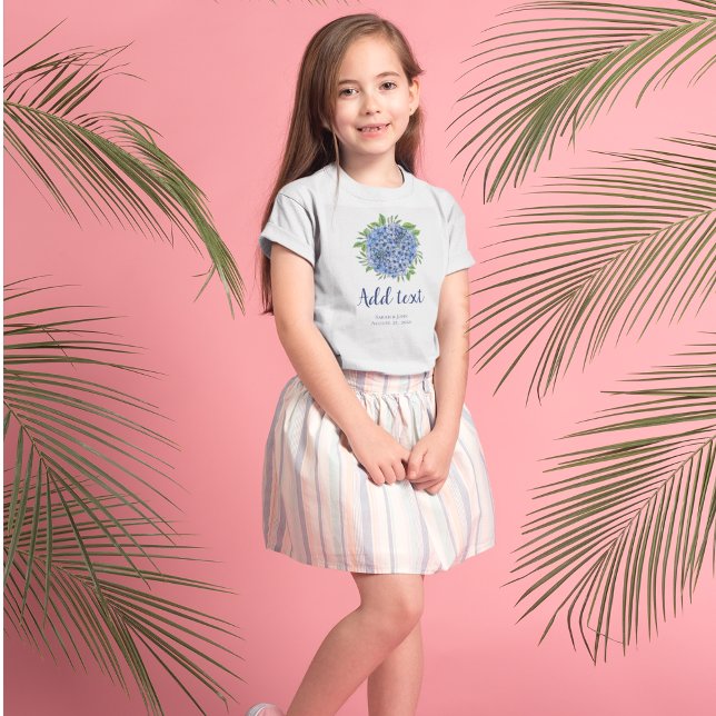 Blue Hydrangeas Wedding Flower Girl T-Shirt (Von Creator hochgeladen)