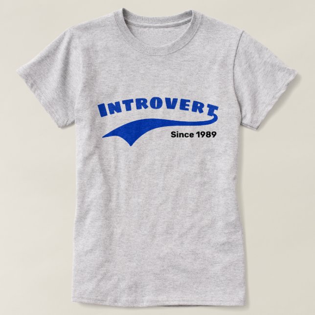 Blue Introvertierte Typografie Swoosh Custom Date T-Shirt (Design vorne)