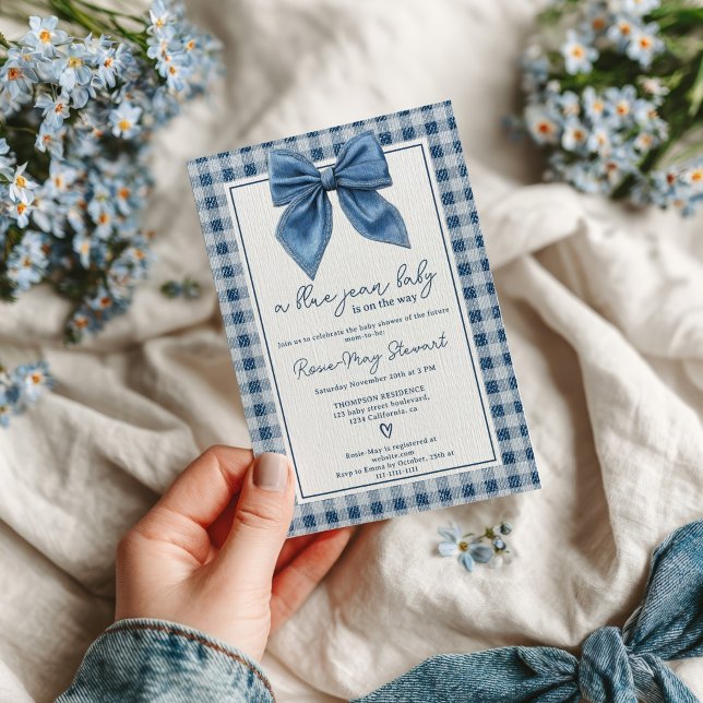 Blue Jean Denim Coquette Bow Gingham Baby Shower Einladung (Blue Jean Denim Coquette Bow Gingham Baby Shower Invitation)