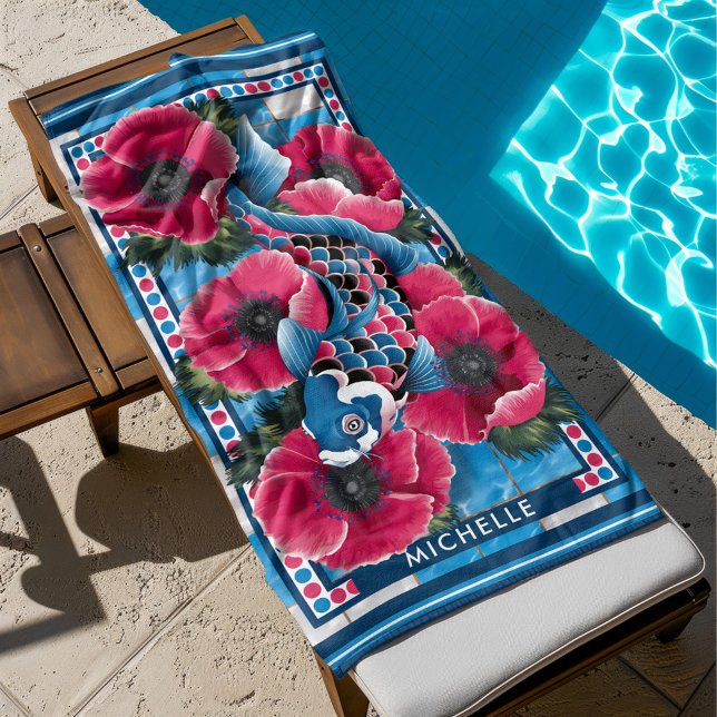 Blue Koi Fish & Pink Blume Pool Custom Strandtuch (koi fish and red poppies in a blue pool custom beach towel by the poolside)