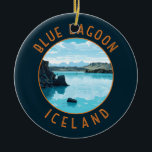 Blue Lagoon Island Distressed Circle Keramik Ornament<br><div class="desc">Blue Lagoon Island Vektorgrafik Design. Die Blaue Lagune ist ein geothermischer Wellness-Center im Südwesten Islands. Der Wellness-Center befindet sich in einem Lavafeld in der Nähe von Grindavík und vor dem Berg Þorbjörn auf der Halbinsel Reykjanes.</div>