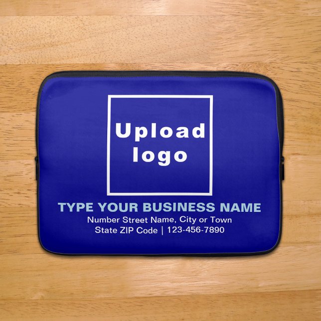 Blue Laptop Sleeve mit Markenbezeichnung (Your business brand on blue laptop sleeve.)