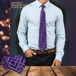 Blue Lila Diamond Pattern Neck Tie Krawatte<br><div class="desc">Karo aus dieser wunderschönen Krawatte mit einem blauen,  lila l und Schatten von rosa Diamond-Muster. Diese lebendige,  helle Krawatte wird ein großartiges Geschenk für ihn,  deinen Vater,  deinen Freund oder Bruder sein.</div>