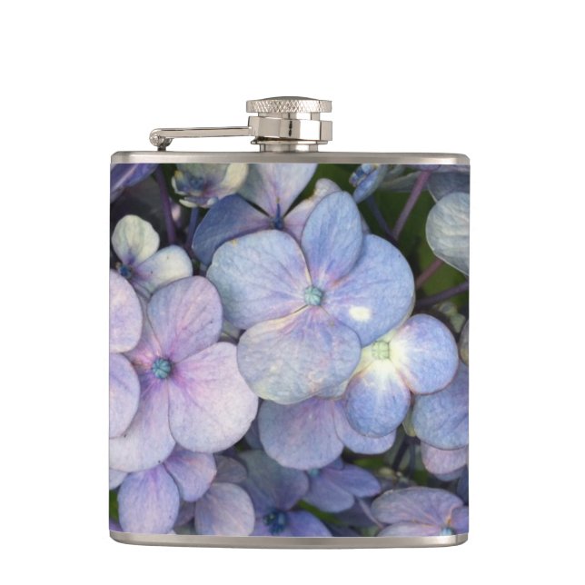 Blue Lila Hydrangea Vinyl Wrapped Flask Flachmann (Vorderseite)