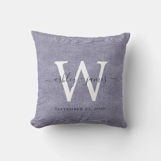 Blue Linen White Monogram Wedding Keepake Kissen (Vorderseite)