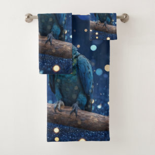 Blue Majestät: The Blue Macaw on Dreamy Blue Bokeh Badhandtuch Set