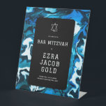 Blue Marble Star von David Custom Bar Bat Mitzvah Sockelschild<br><div class="desc">Ein perfektes Zeichen, um die Gäste zu einem Fledermausmitzvah, Bar mitzvah oder anderen jüdischen Feiern zu empfangen! Handgemachte abstrakte Kunst für Sie auf der Vorderseite! Vollständig anpassbar! Klicken Sie auf "Personalisieren" oben, um den Text zu bearbeiten. Klicken Sie auf "Bearbeiten mit dem Designwerkzeug", um die Schriftart, Farben und Einstellungen anzupassen....</div>