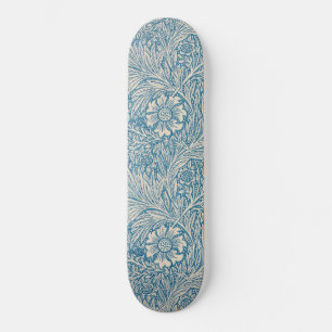 Blue Marigolds (von William Morris) Skateboard