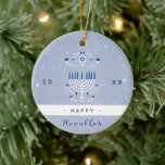 Blue Menorah & Star von David Happy Hanukkah Dated Keramik Ornament<br><div class="desc">Dekorieren Sie Ihren Weihnachtsbaum mit diesem coolen Hanukkah-Schmuck! Ändern Sie den Text einfach,  indem Sie auf die Option "Personalisieren Sie diese Vorlage" klicken.</div>