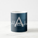 Blue Modern Elegant Metallic Monogram Name Kaffeetasse<br><div class="desc">Moderne und elegante blaue Imitate Metallic Edelstahl Folien Monogram Name und Initial Coffee Tasse. Der mit Monogramm Kaffee oder die Teetasse sind das perfekte Weihnachts- oder Geburtstagsgeschenk für jemanden,  der personalisierten Stil nach Maß Liebe.</div>