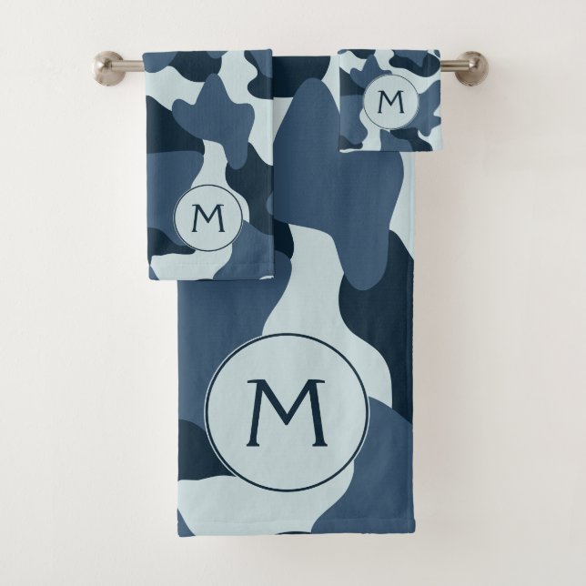 Blue Monogram Large Cow Print Badhandtuch Set (Insitu)