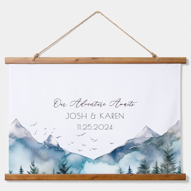 Blue Mountain Alternative Wedding Guest Book Wandteppich Mit Holzrahmen (Vorne)