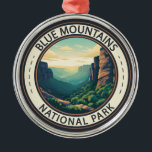 Blue Mountains Nationalpark Australien Vintag Ornament Aus Metall<br><div class="desc">Blaue Gebirge Vektorgrafik Design. Der Park ist bekannt für den Echo Point Aussichtspunkt,  in der Nähe der Stadt Katoomba,  mit Panoramablick auf Jamison Valley und die Drei Schwestern,  eine mächtige Sandsteinformation und heilige Aborigine-Stätte.</div>