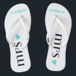 Blue Mrs. Flip Flops | Personalisiert Brides Weddi<br><div class="desc">Eine niedliche Ergänzung zu Ihrem Ziel Strand oder Pool Hochzeit! Tanzen Sie die Nacht in diesen bequemen Flip Flops. Der weiße Flip taucht mit dem Wort "Mrs." auf, einem aquablauen Herz und dem Namen der Brauten personalisiert. Um die passenden Bräutigams Flip Flops zu sehen, besuchen Sie bitte meinen Shop "The...</div>