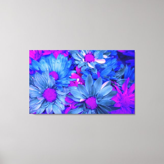 Blue N Lila Daisies Bouquet Wrapped Canvas Print Leinwanddruck (Vorderseite)