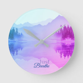 Blue N Pink Mountains Forest Landschaft Runde Wanduhr