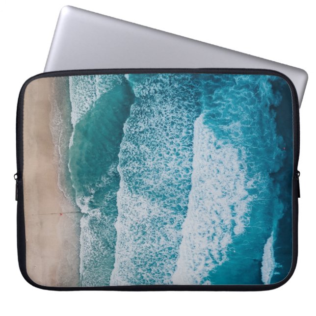 Blue Ocean Waves Sandstrand Laptopschutzhülle (Vorderseite)