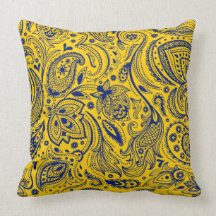 Blue on Yellow Vintag Paisley Kissen