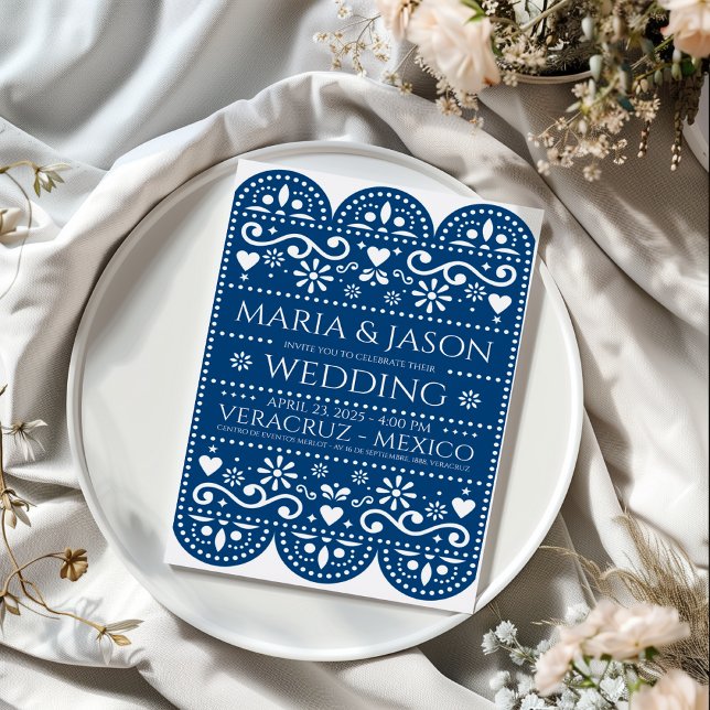 Blue Papel Picado Folk Art Wedding Einladung (Mexican Blue Papel Picado Folk Art Wedding Invitation)
