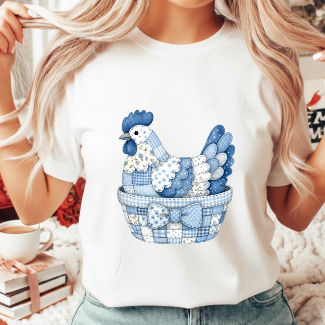 Blue Patchwork Easter Chicken Gingham Floral T-Shirt (Von Creator hochgeladen)