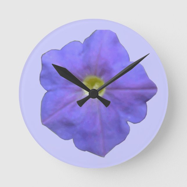 Blue Petunia Wall Clock Runde Wanduhr (Vorderseite)