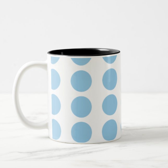 Blue Polka Dots Design Zweifarbige Tasse (Links)
