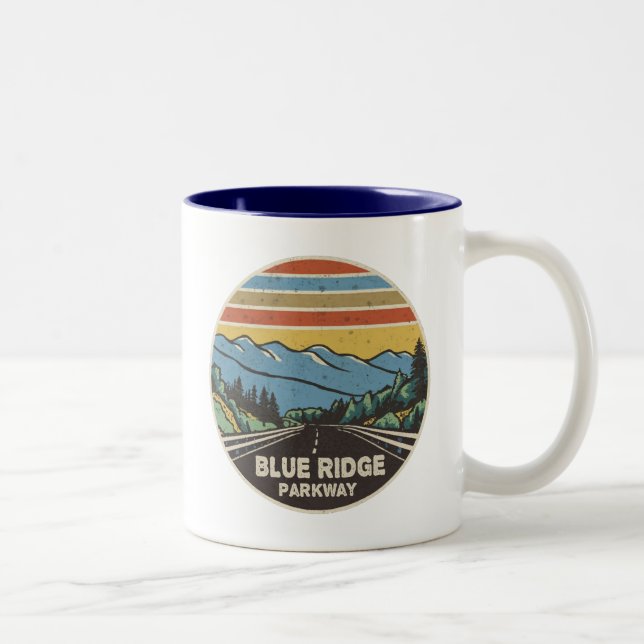 Blue Ridge Parkway Mountains Zweifarbige Tasse (Rechts)