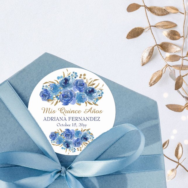 Blue Rose und Gold Leaf Mis Quince Anos Runder Aufkleber (Mis Quince sticker for stationery, favors and party decor, from my Blue Rose & Gold Leaf collection)