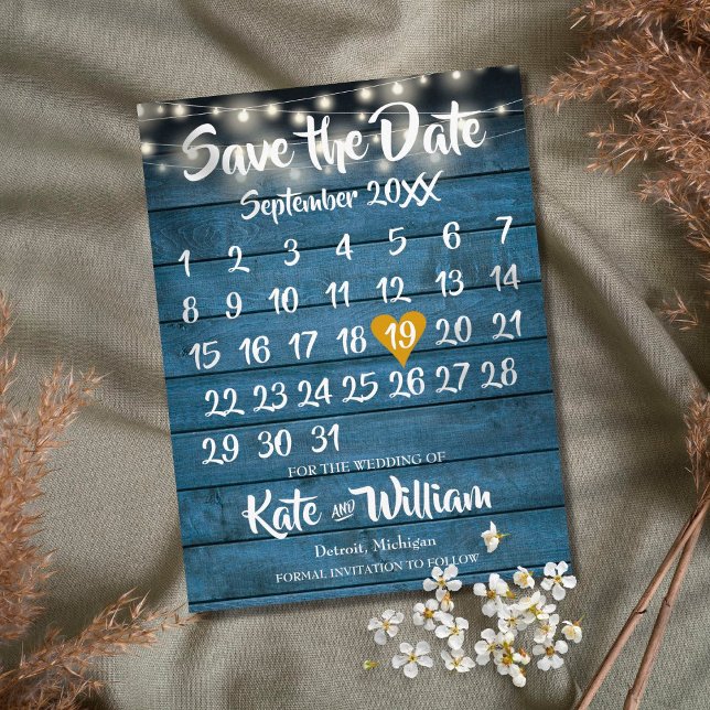 Blue Rustic Wood Gold Herzkalender Save the Date Ankündigungspostkarte (Von Creator hochgeladen)