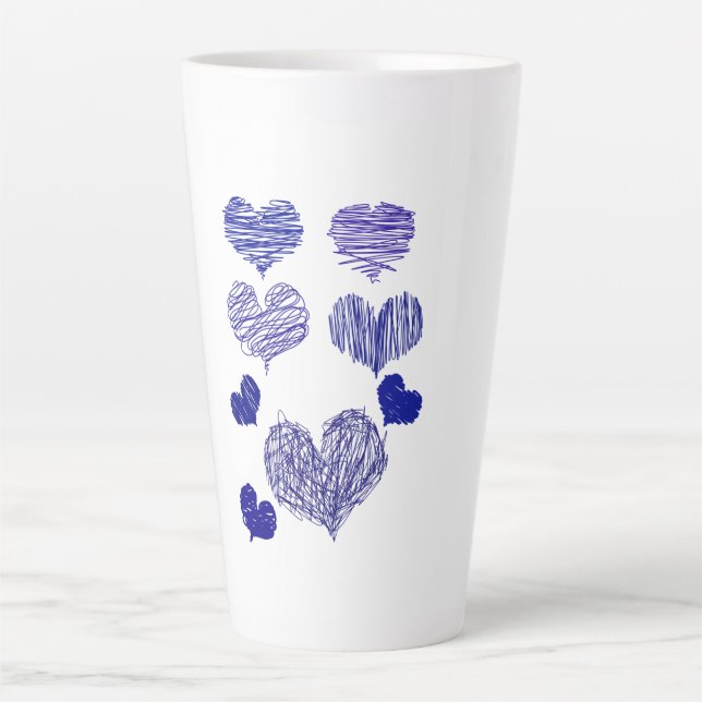 Blue Scribbled Hearts Milchtasse (Vorderseite)