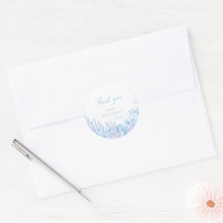 Blue Script Elegant Botanical Baby Shower Gefallen Runder Aufkleber