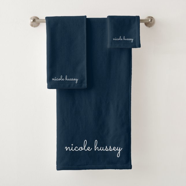 Blue Script | Stilvolle Monogram Modern Badhandtuch Set (Insitu)
