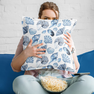 Blue Seashells Muster im White Beach House Kissen