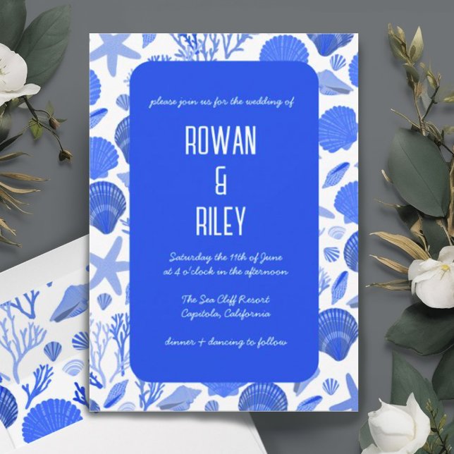 Blue Seashells Pattern Chic Beach Wedding Party Einladung (Blue seashell pattern custom invitation. Check out matching envelopes and RSVP cards too)