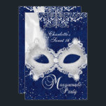 Blue Silver Damask Masquerade Sweet 16 Einladung<br><div class="desc">16 . Geburtstag Masquerade Geburtstagsfeier Einladung. Elegante,  weiße Perlenmuschel und glänzende Juwelen. Bitte beachten: Alle flachen Bilder!</div>