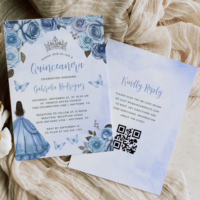 Blue Silver Floral Watercolor QR Code Quinceañera Einladung (Von Creator hochgeladen)
