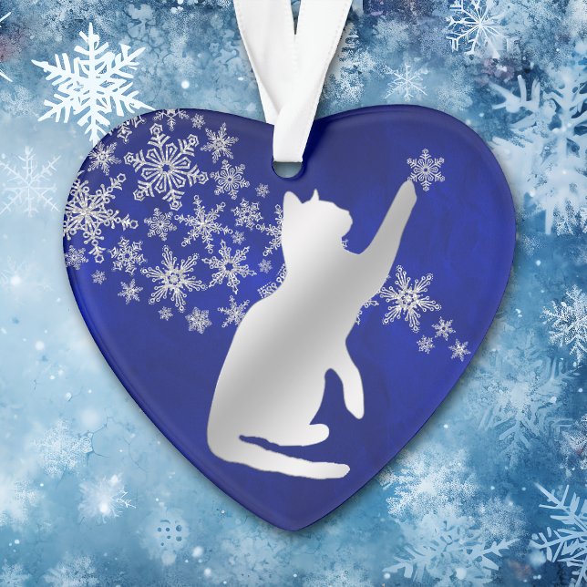 Blue Silver Snowflake Playful Cat Ornament (Von Creator hochgeladen)
