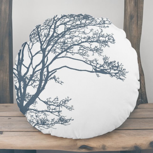 Blue Single Tree Boho Rundes Kissen (Von Creator hochgeladen)
