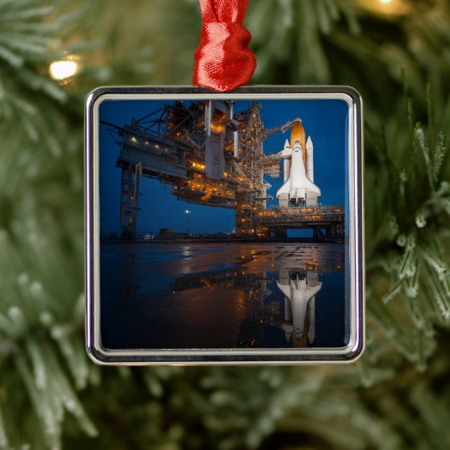 Blue Sky for Space Shuttle Atlantis Start Ornament Aus Metall (Baum)