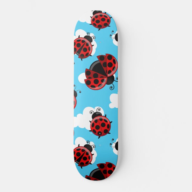 Blue Sky White Clouds Red Ladybug Käfer Skateboard (Vorderseite)