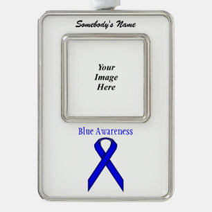 Blue Standard Ribbon Tmpl (V-O) von Kenneth Yoncic Rahmen-Ornament Silber