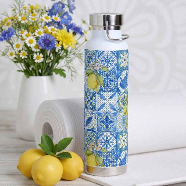 Blue Tile French Country Lemon Pattern Home Decor Trinkflasche (Von Creator hochgeladen)