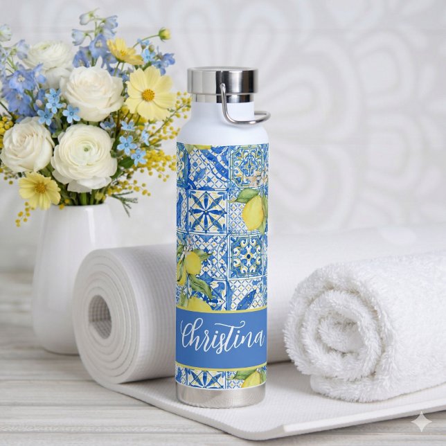Blue Tile French Country Lemon Pattern Provencal Trinkflasche (Von Creator hochgeladen)